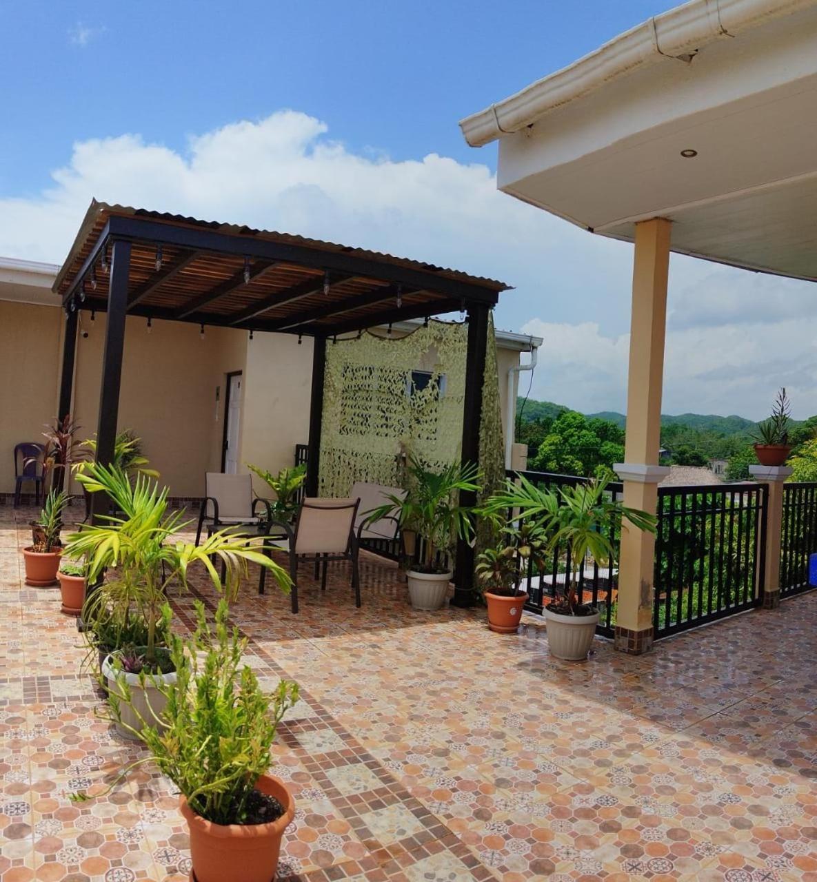 Casa Victoria Apartment San Benito Ngoại thất bức ảnh